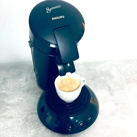 Mit Neuem Bad Und Kueche Apartamento