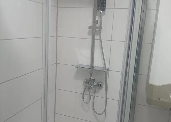 Mit Neuem Bad Und Kueche Lejlighed *